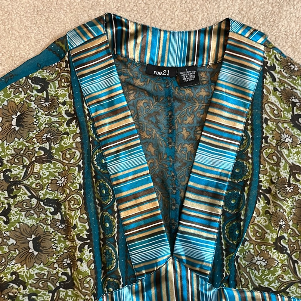 Rue21 Teal and Olive Patterned Wrap Blouse - Picture 5 of 11